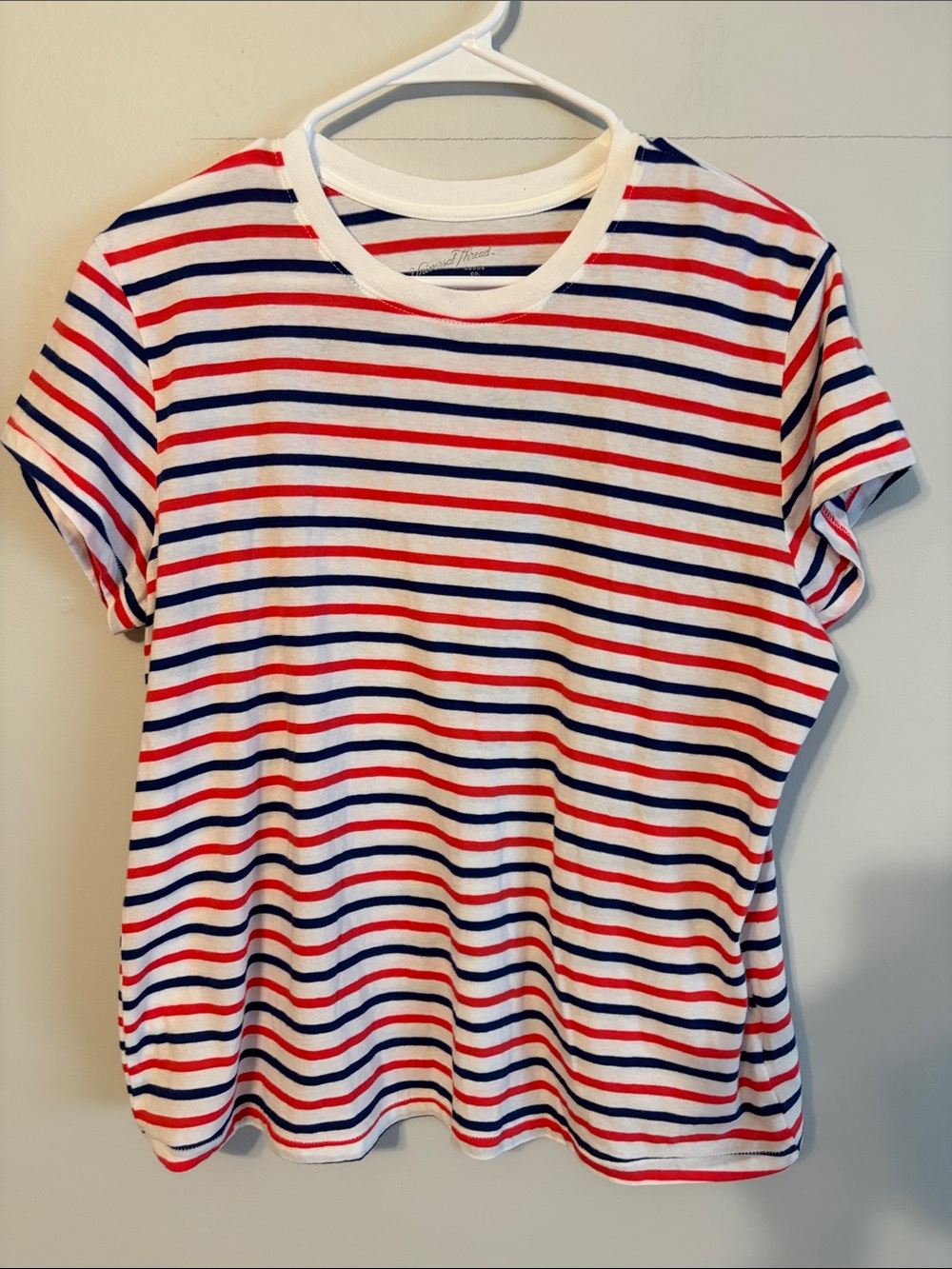 Universal Thread White Tee with Red and Navy Stripes. Large. Cotton